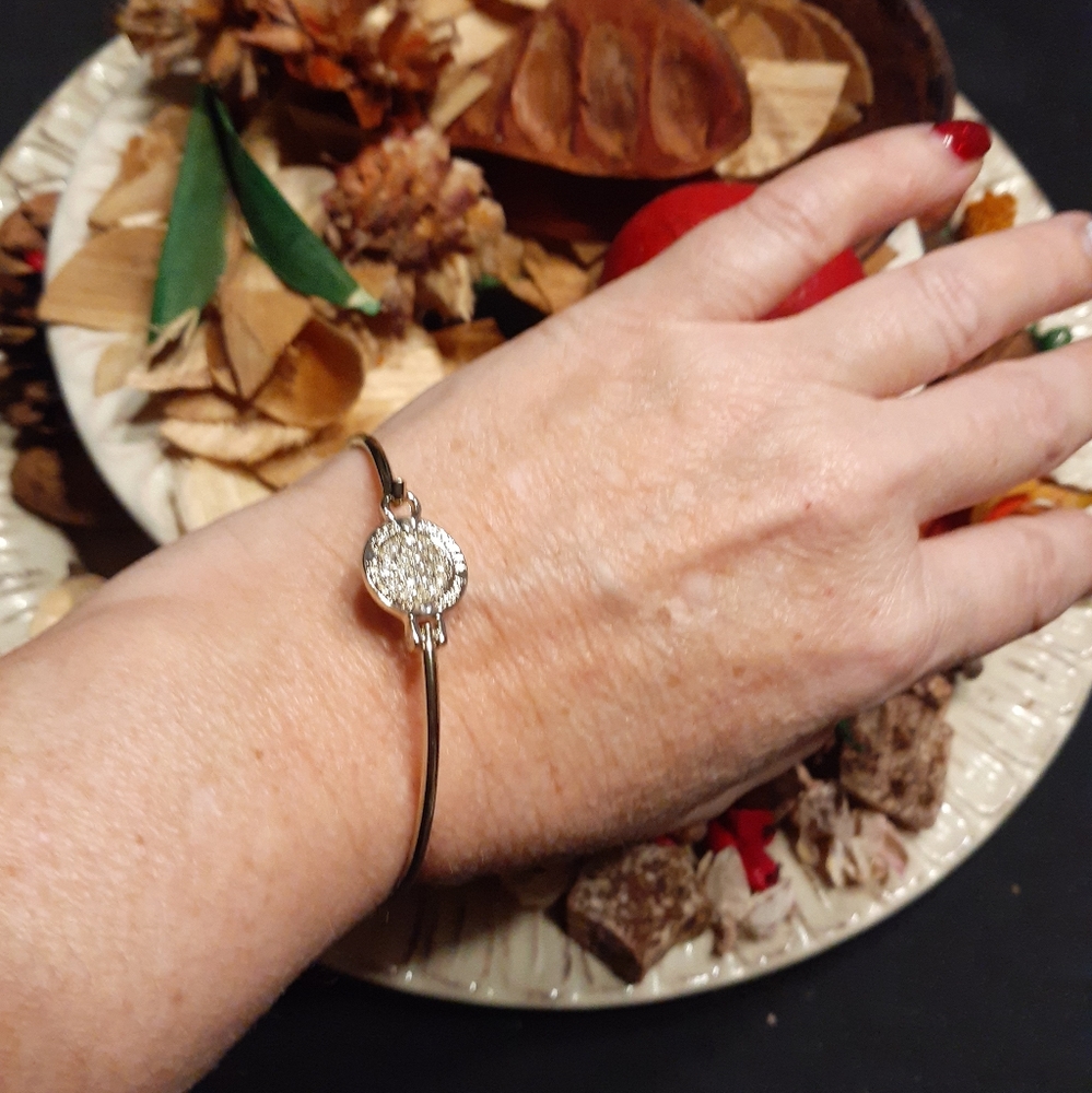 STUNNING MICHAEL KORS STATEMENT BRACELET - Picture 6 of 6